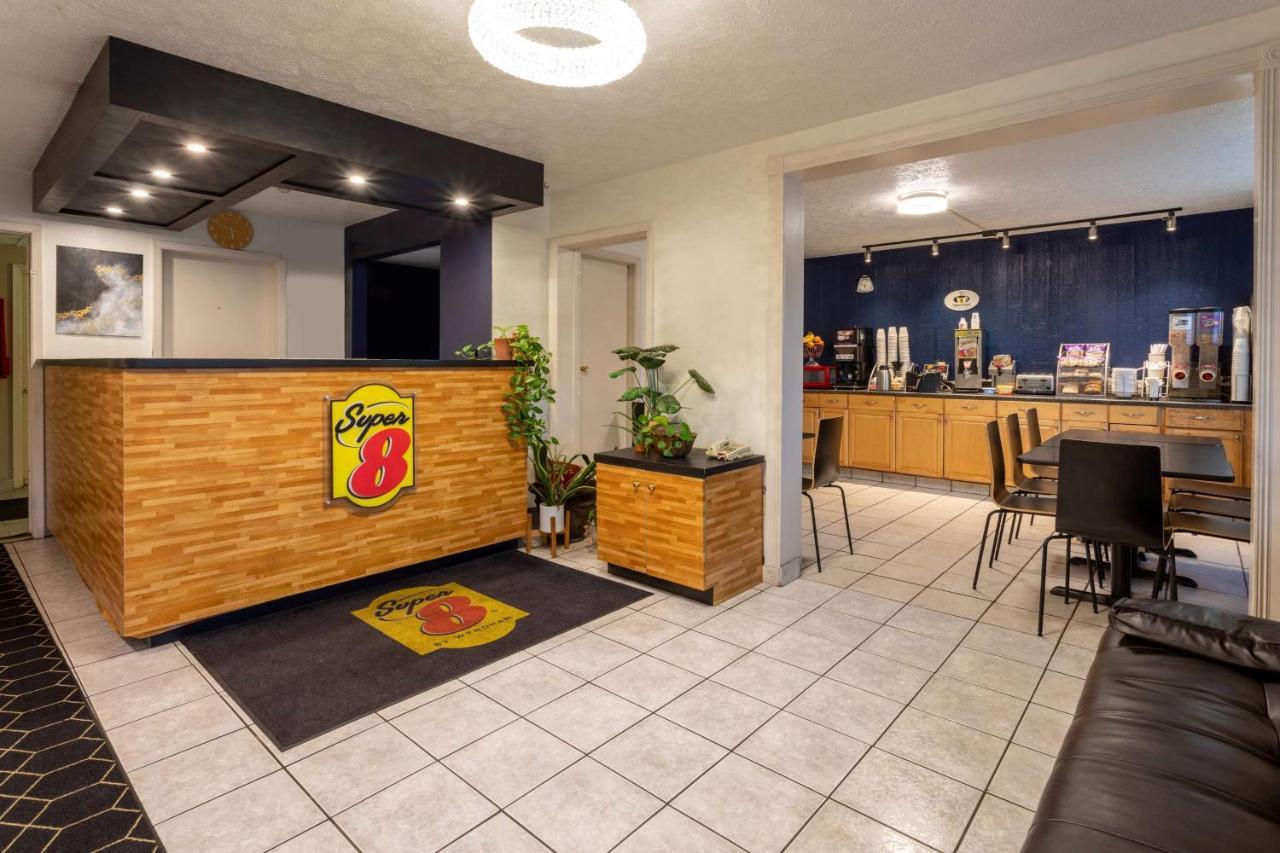Hotel Super 8 By Wyndham Wooster Exterior foto