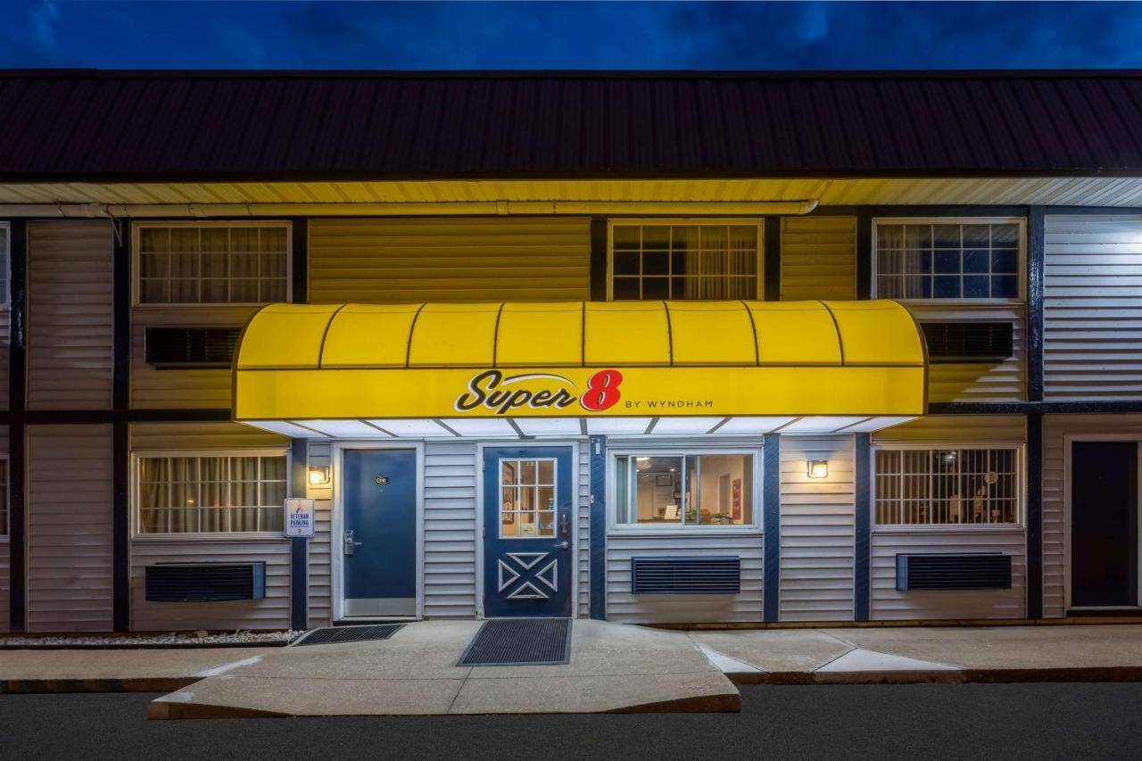 Hotel Super 8 By Wyndham Wooster Exterior foto